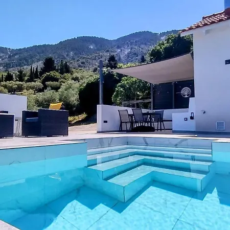 Katerina Kefalonia Vila